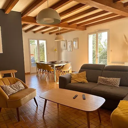 Holiday home Maison Familiale Bord De *